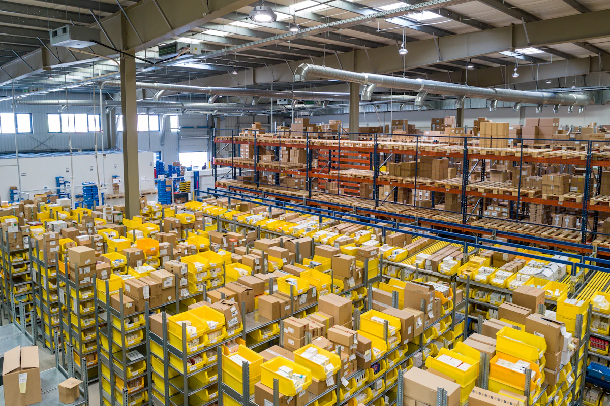 Nearshore Clothing Manufacturer vs. Asian Suppliers: The 2026 Sourcing Guide
